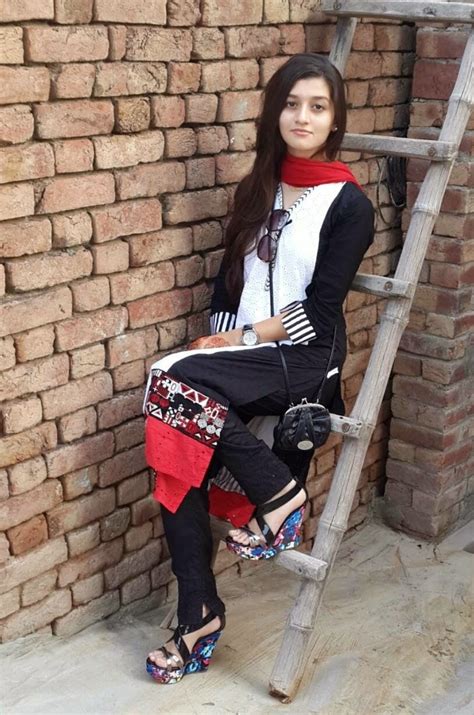 pakistani college girl sexy video|pakistani beauty images.